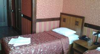 Гостиница Рублев Городец Двухместный номер эконом-класса с 2 отдельными кроватями-1